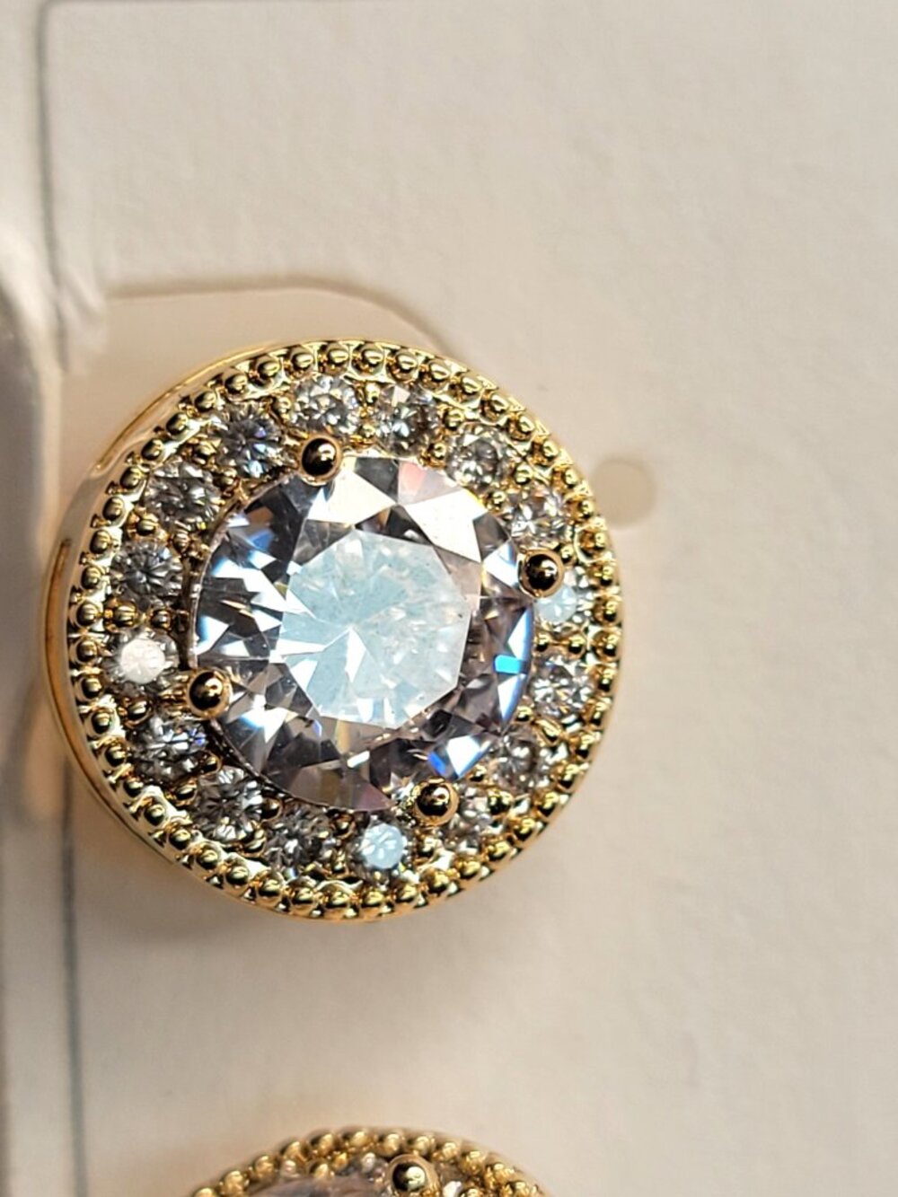 Womens Crystal Clip On Earrings Elegant Glitter Mini Earrings NEW - Picture 12 of 13